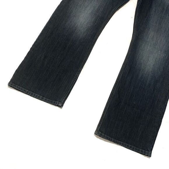 EUC Men’s Wrangler Authentic Jeans - Picture 2 of 8